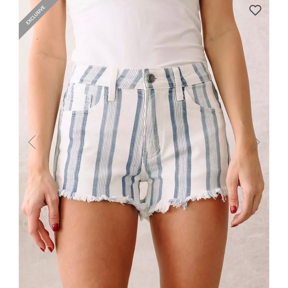 NWT - KanCan High Rise Striped Denim Stretch Short - Blue & White - Size… - Picture 3 of 7